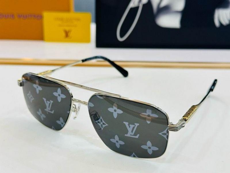 LV Sunglasses 486